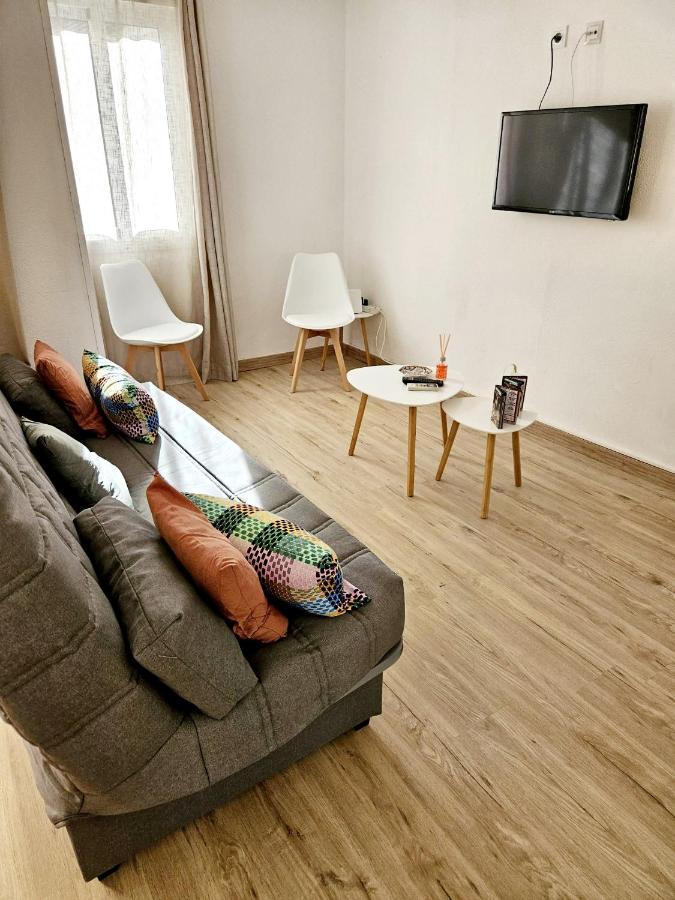 Familiar En Triana Appartement